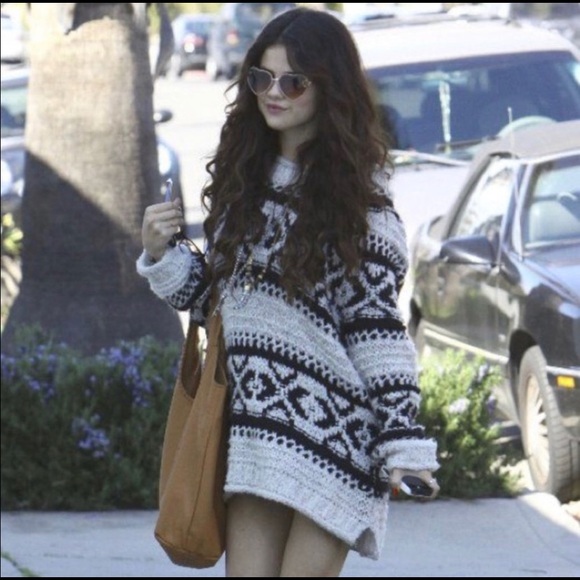 Free People Sweaters - ✌🏻Free People Silver Reed Chunky Knit Sweater